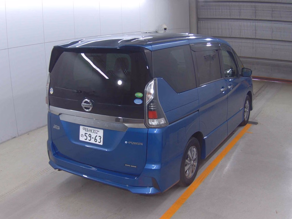 NISSAN SERENA