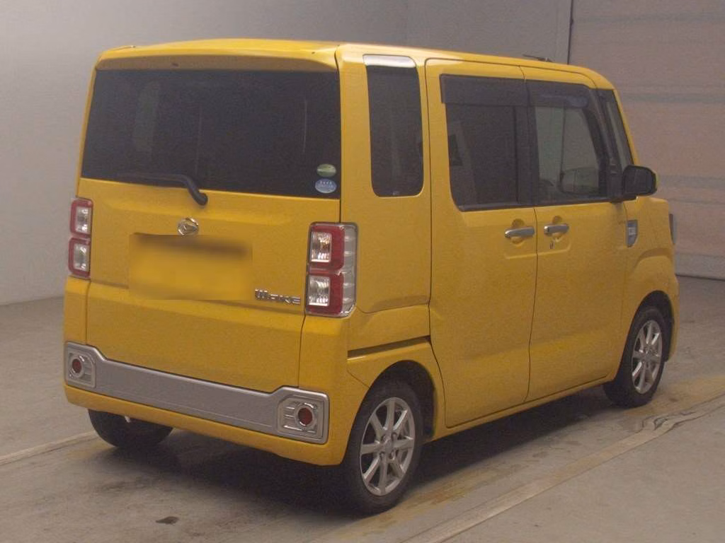 DAIHATSU WAKE