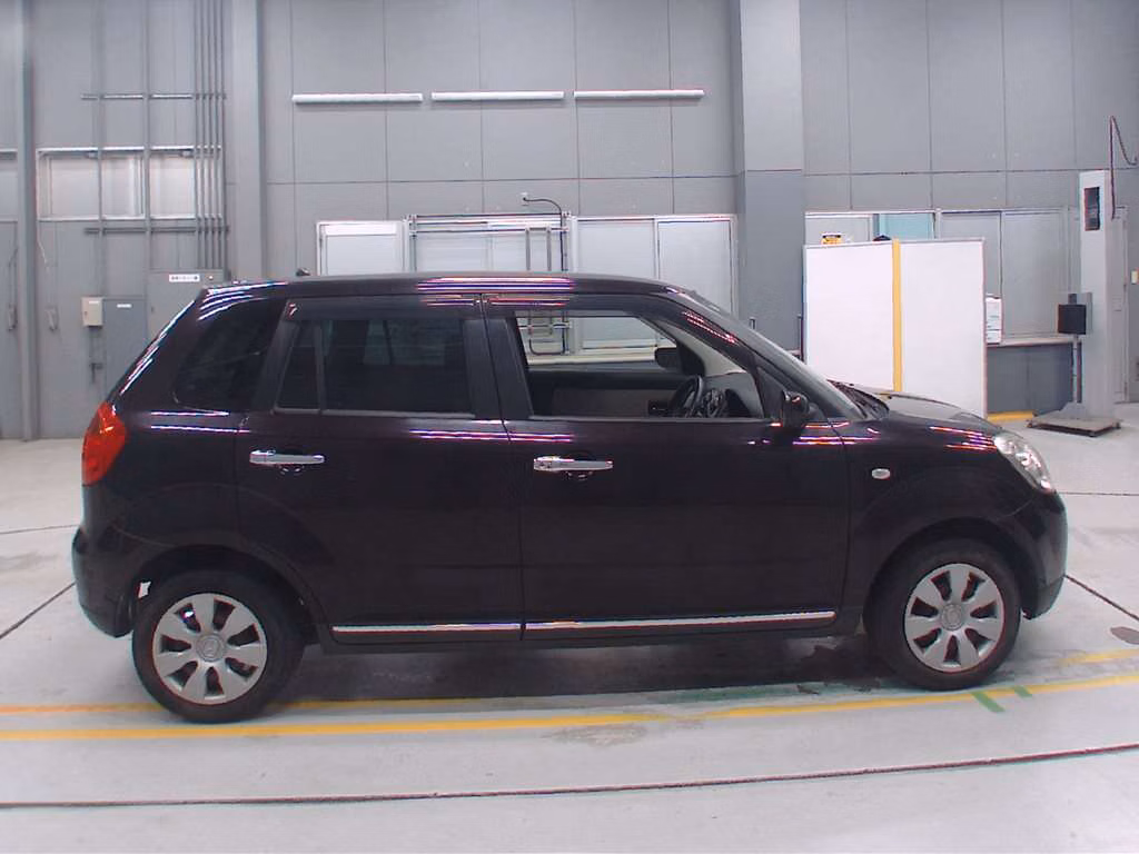 MAZDA VERISA