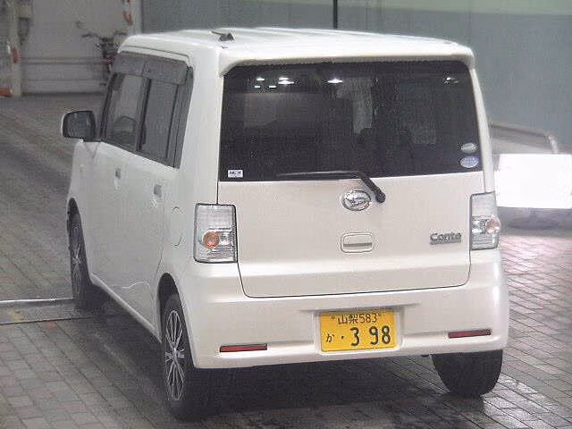 DAIHATSU MOVE CONTE