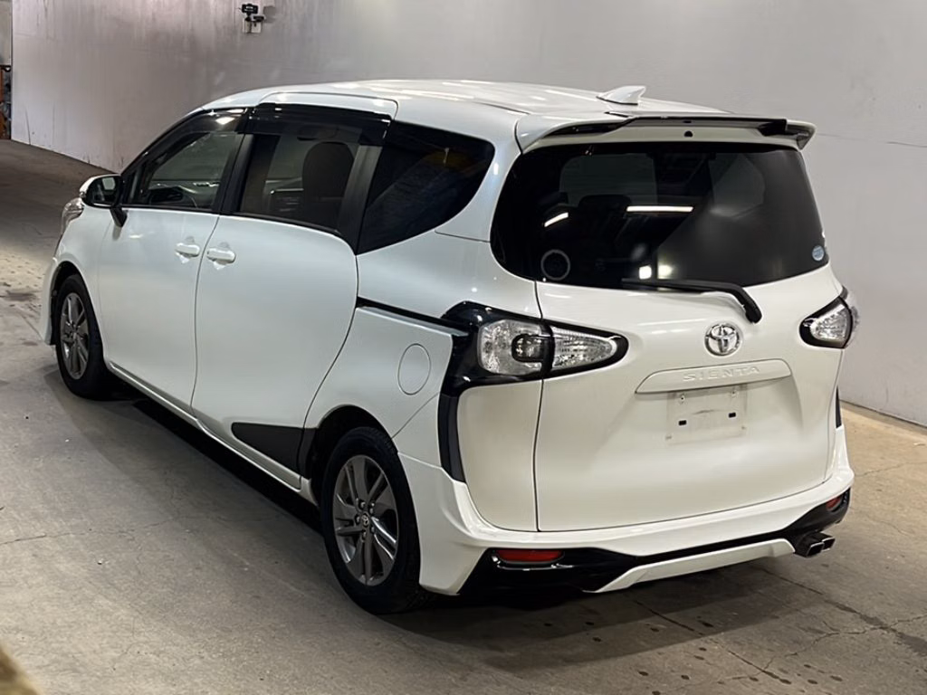 TOYOTA SIENTA