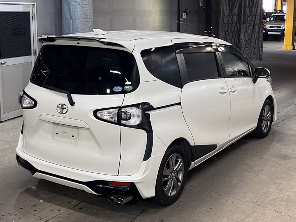 TOYOTA SIENTA