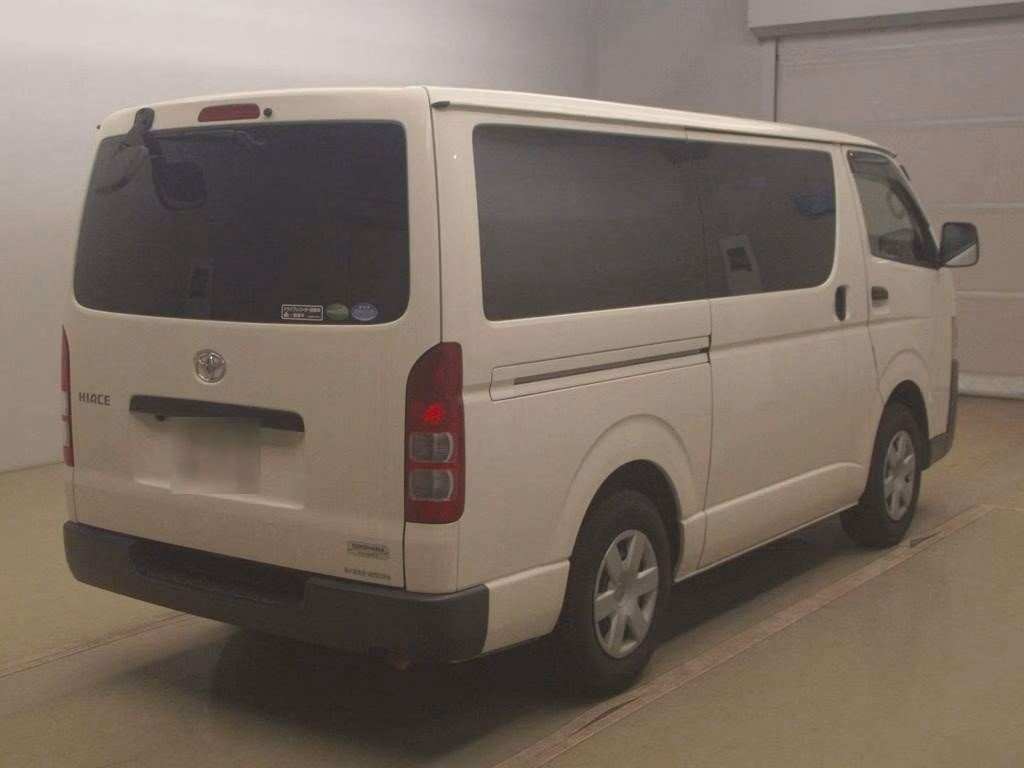 TOYOTA REGIUS ACE