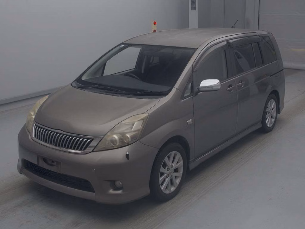 TOYOTA ISIS