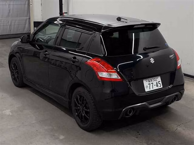 SUZUKI SWIFT