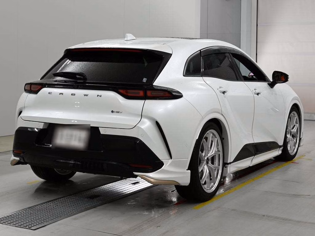 TOYOTA CROWN
