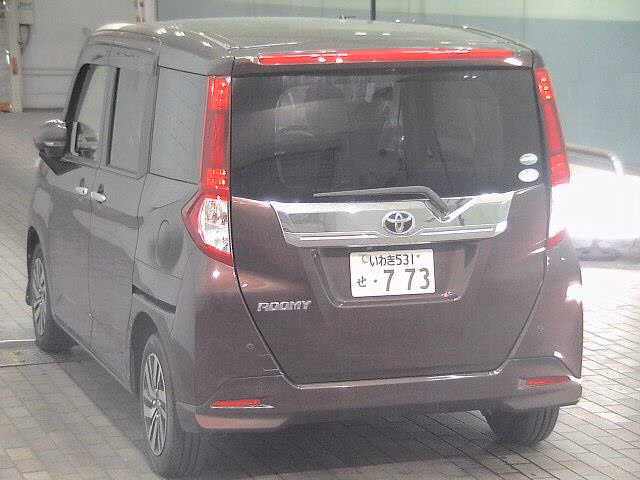 TOYOTA ROOMY