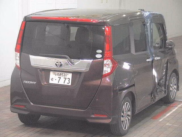 TOYOTA ROOMY