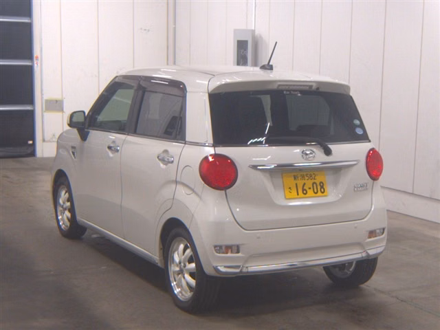 DAIHATSU CAST