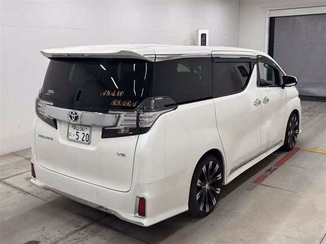 TOYOTA VELLFIRE
