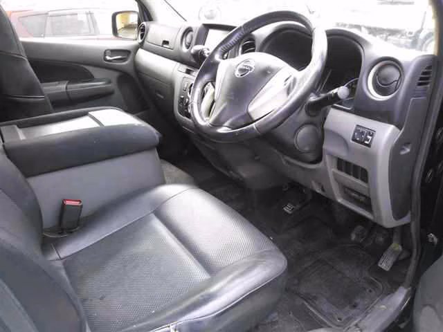 NISSAN NV350 CARAVAN
