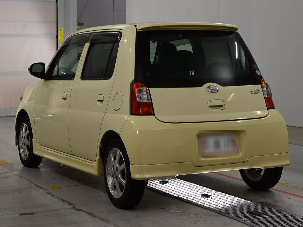 DAIHATSU ESSE