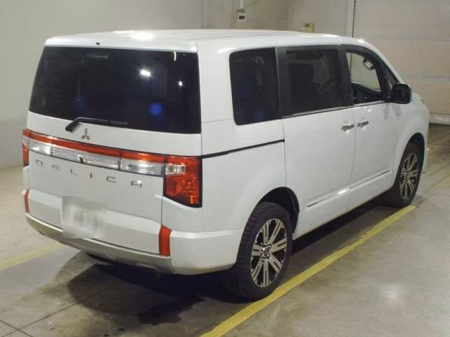 MITSUBISHI DELICA D:5