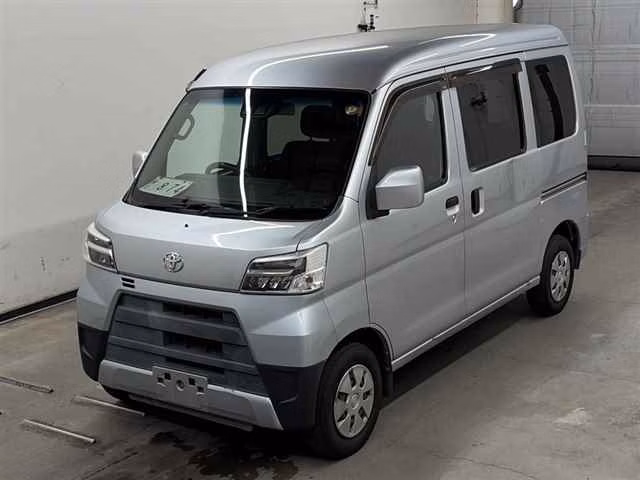TOYOTA PIXIS VAN