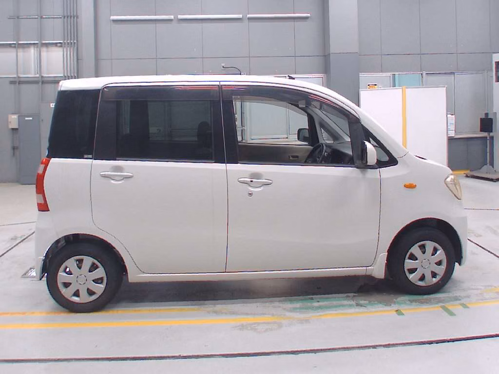 DAIHATSU TANTO EXE