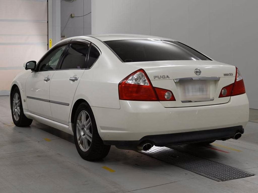 NISSAN FUGA