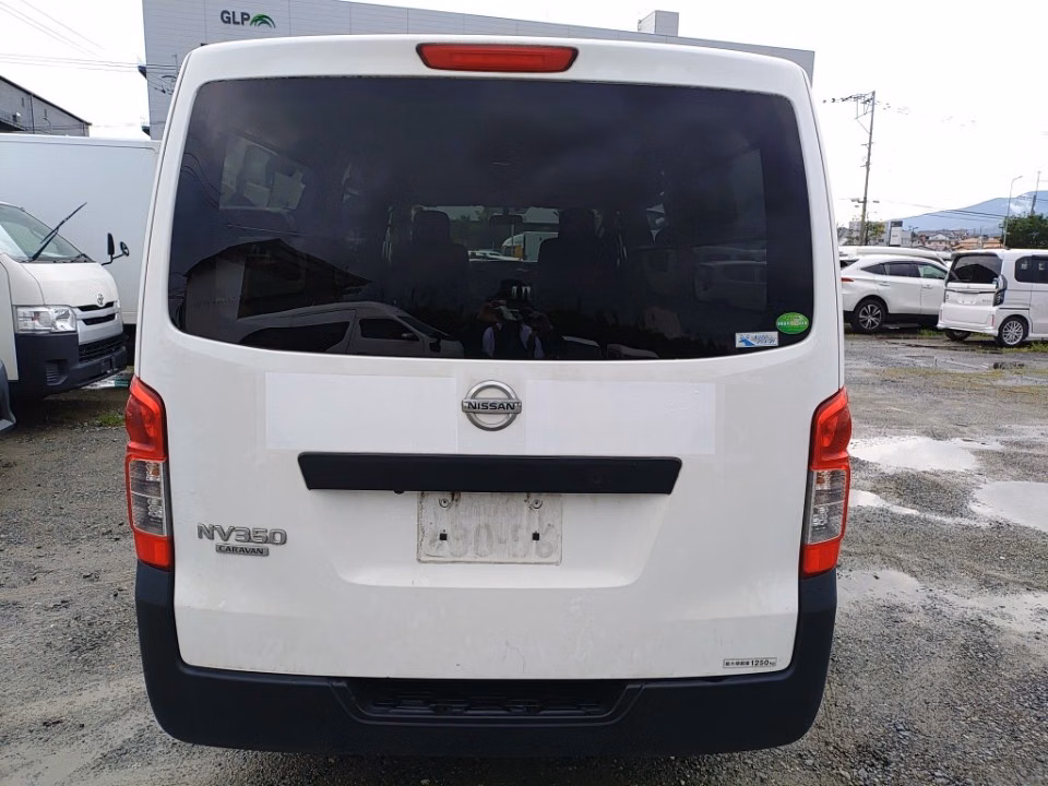 NISSAN NV350 CARAVAN