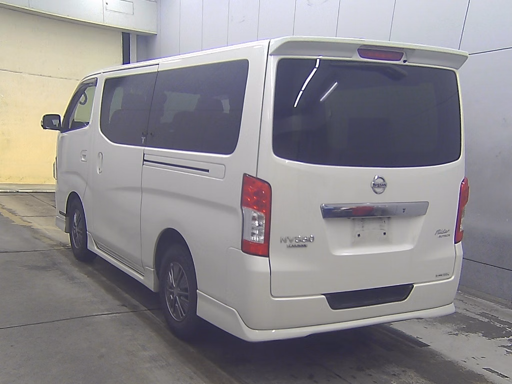 NISSAN NV350 CARAVAN