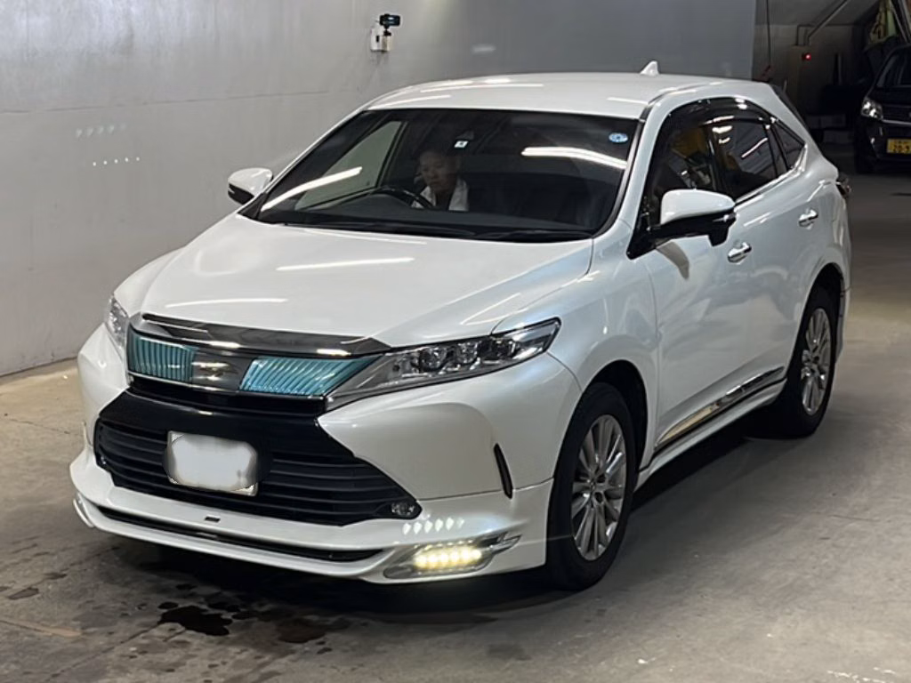 TOYOTA HARRIER