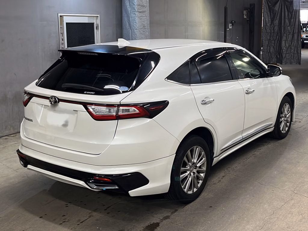 TOYOTA HARRIER