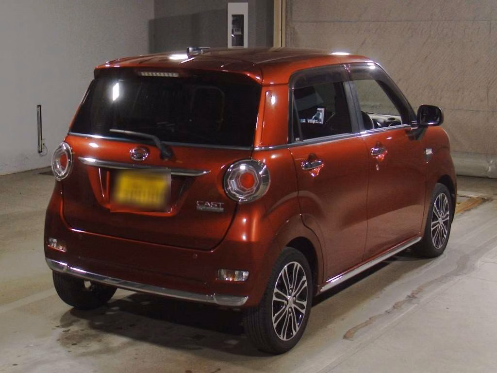 DAIHATSU CAST