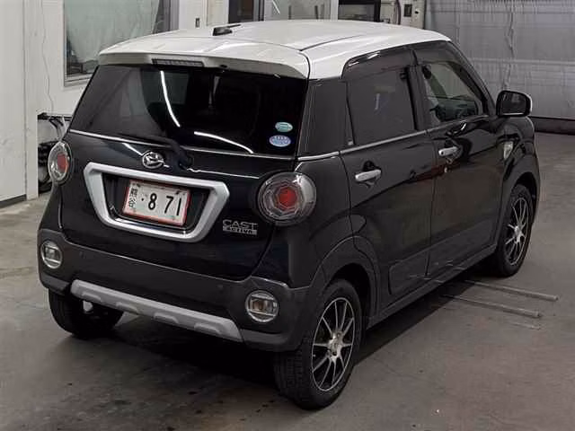 DAIHATSU CAST