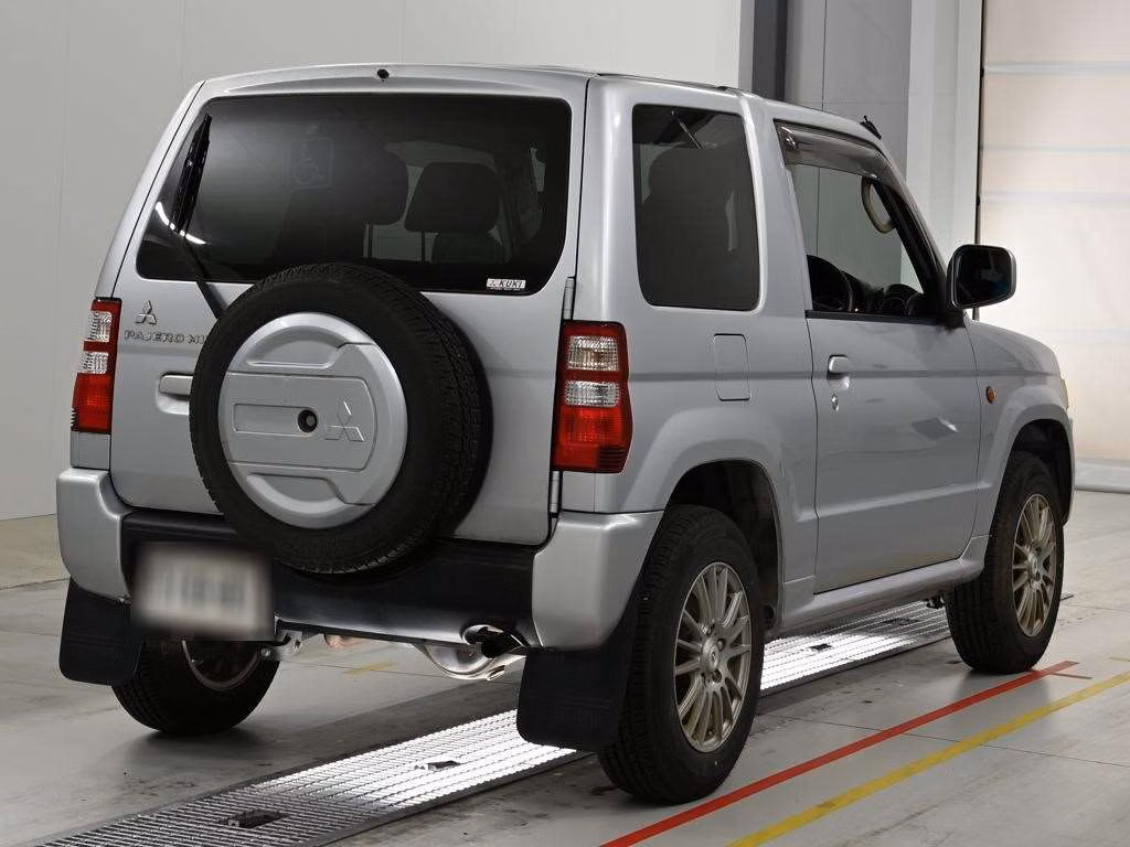 MITSUBISHI PAJERO MINI