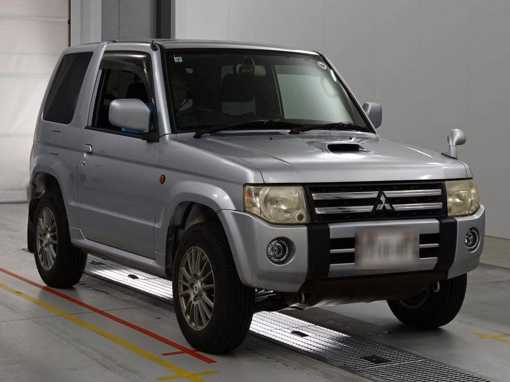 MITSUBISHI PAJERO MINI