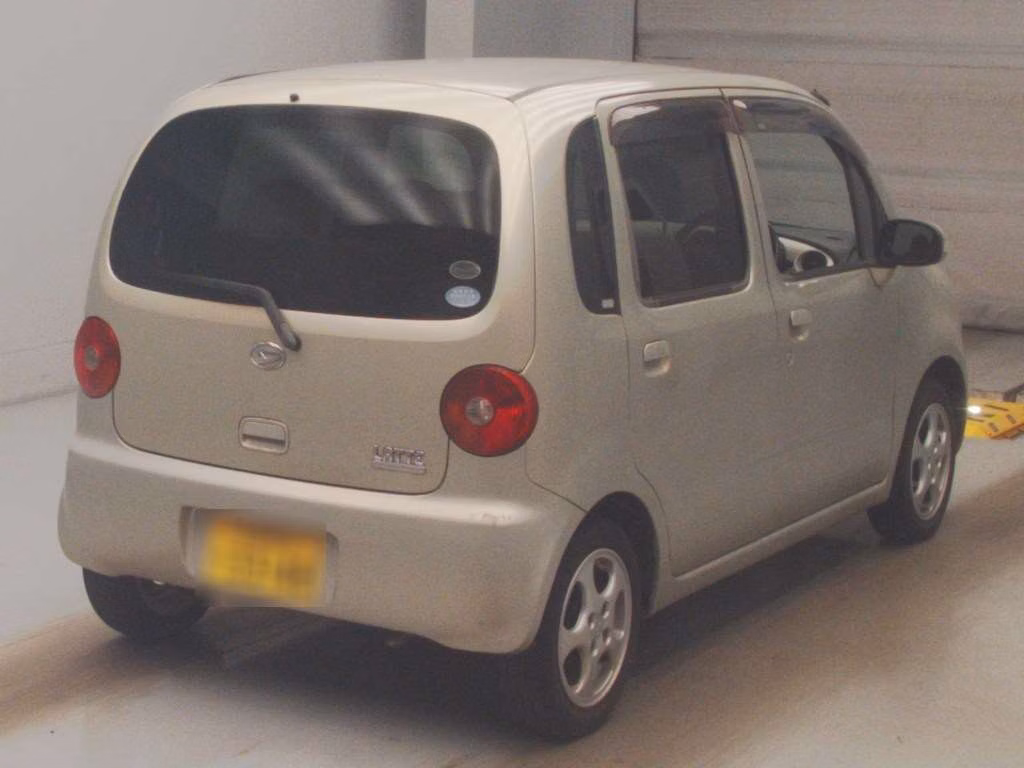 DAIHATSU MOVE LATTE