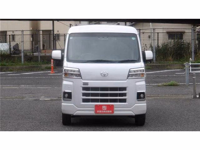 TOYOTA PIXIS VAN