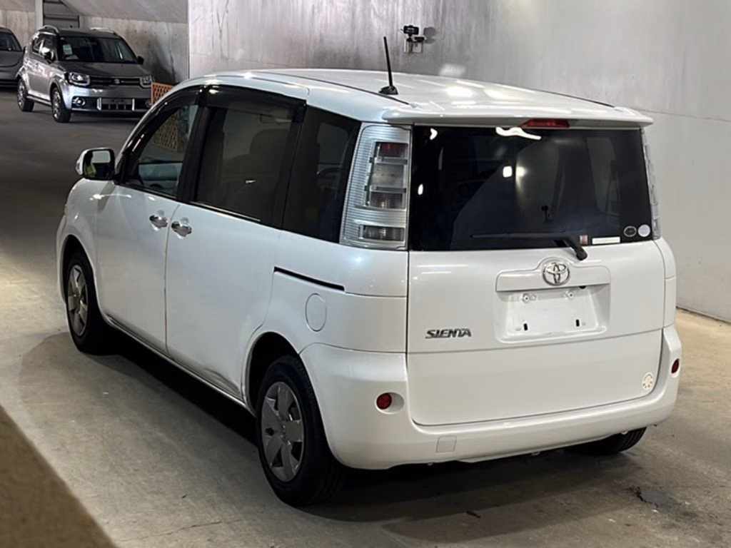 TOYOTA SIENTA