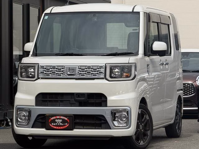 DAIHATSU WAKE