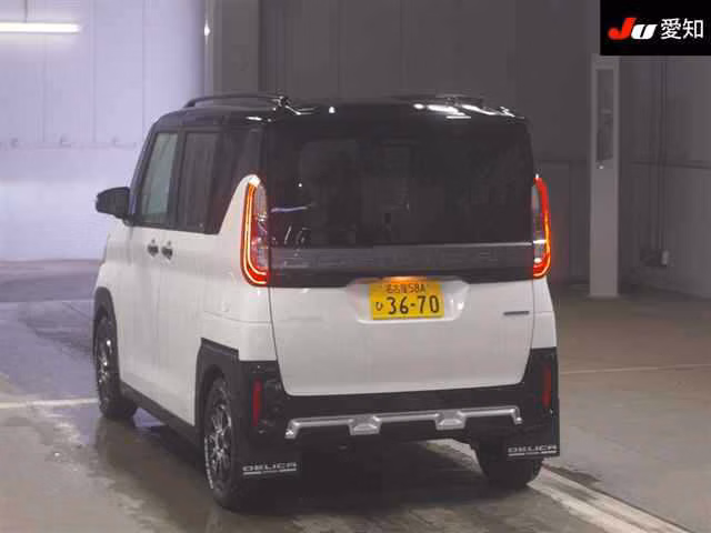 MITSUBISHI DELICA MINI