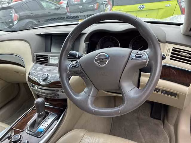NISSAN FUGA