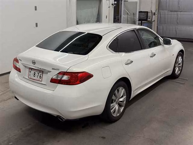 NISSAN FUGA