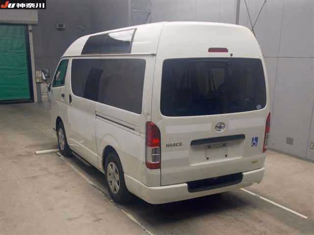 TOYOTA REGIUS ACE