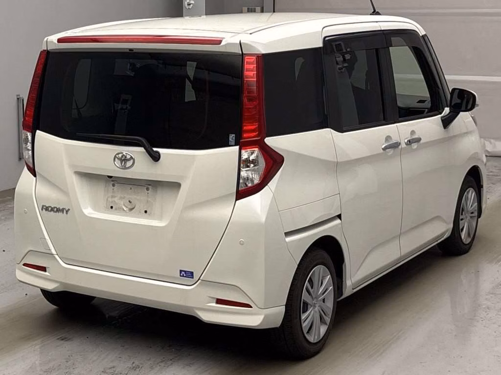 TOYOTA ROOMY