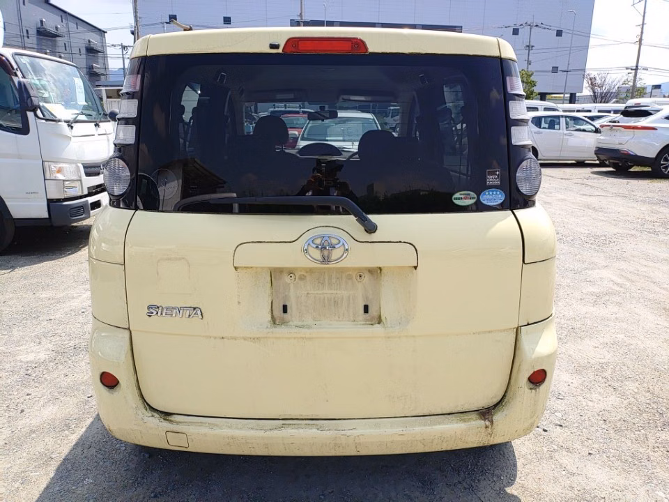 TOYOTA SIENTA