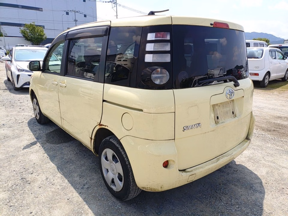 TOYOTA SIENTA
