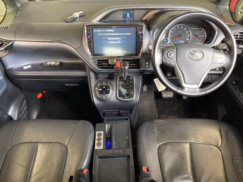 TOYOTA VOXY