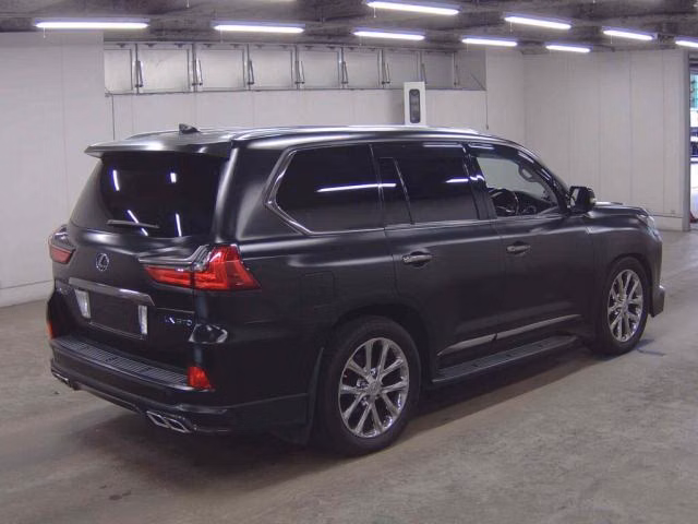 LEXUS LX570