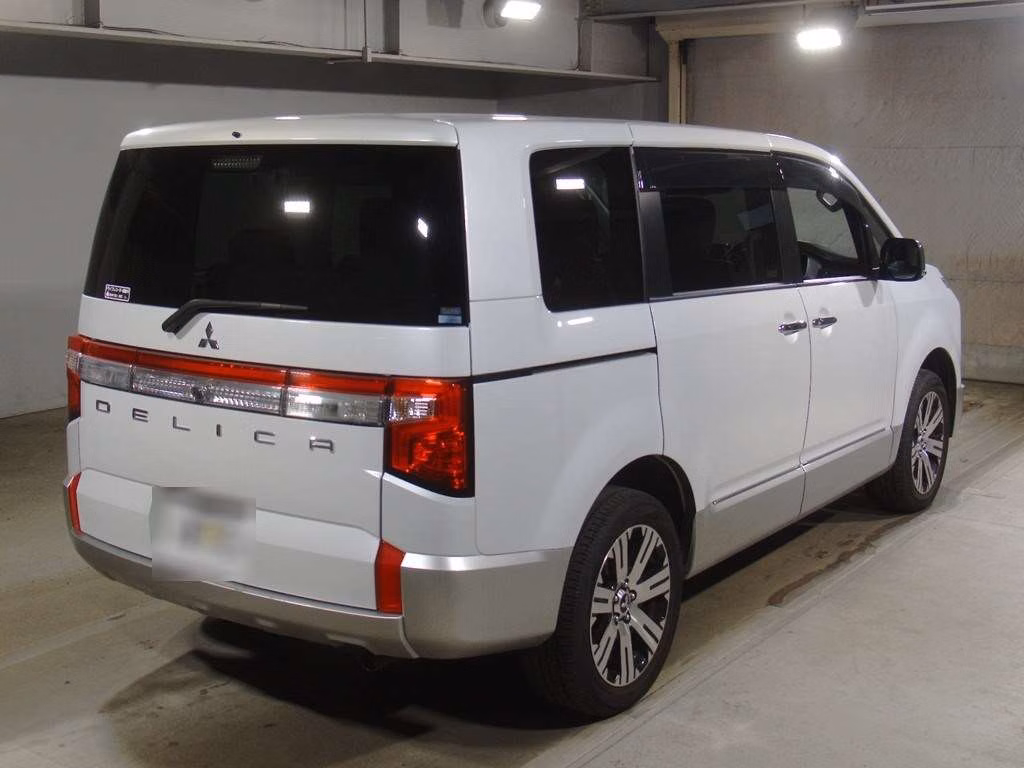 MITSUBISHI DELICA D:5