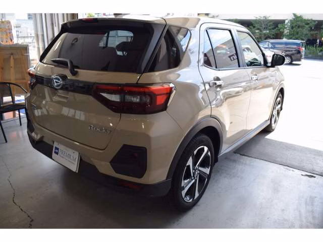 DAIHATSU ROCKY