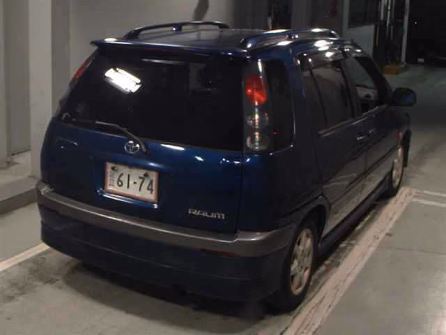 TOYOTA RAUM
