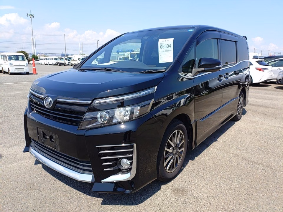 TOYOTA VOXY