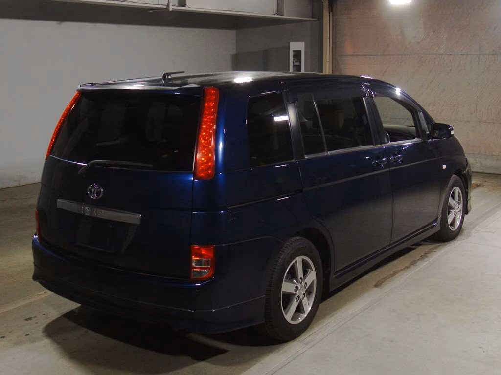 TOYOTA ISIS