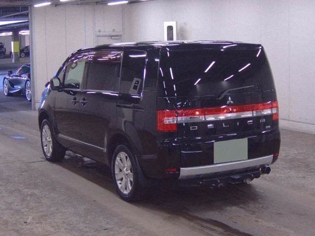 MITSUBISHI DELICA D:5