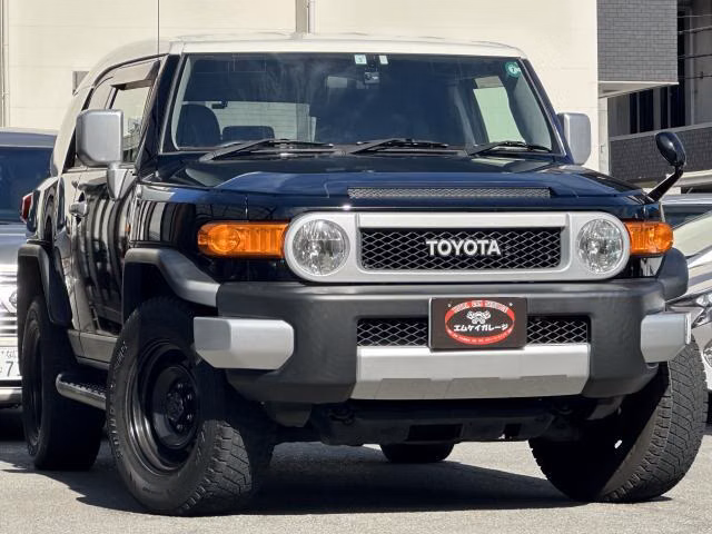 TOYOTA FJ CRUISER