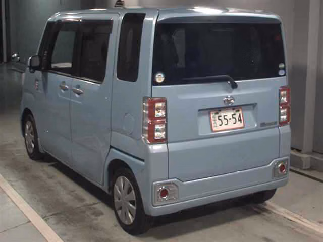 DAIHATSU WAKE