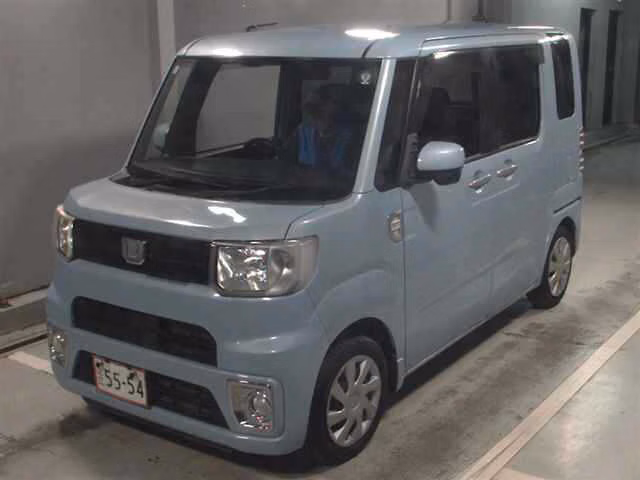 DAIHATSU WAKE